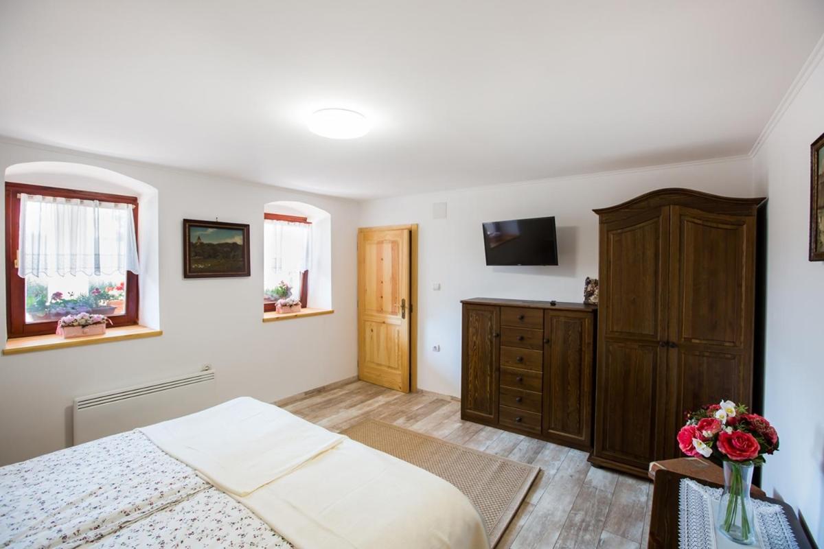 Bakony-Cinca Vendeghaz Hotel Szentgal Luaran gambar