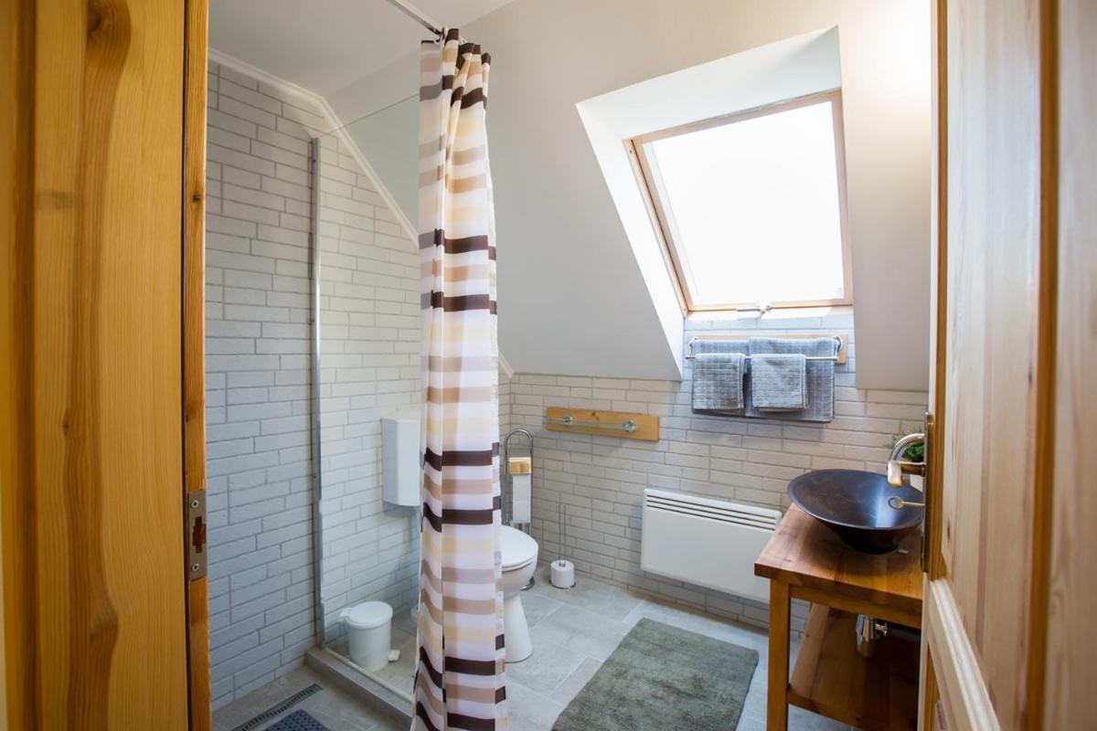 Bakony-Cinca Vendeghaz Hotel Szentgal Luaran gambar