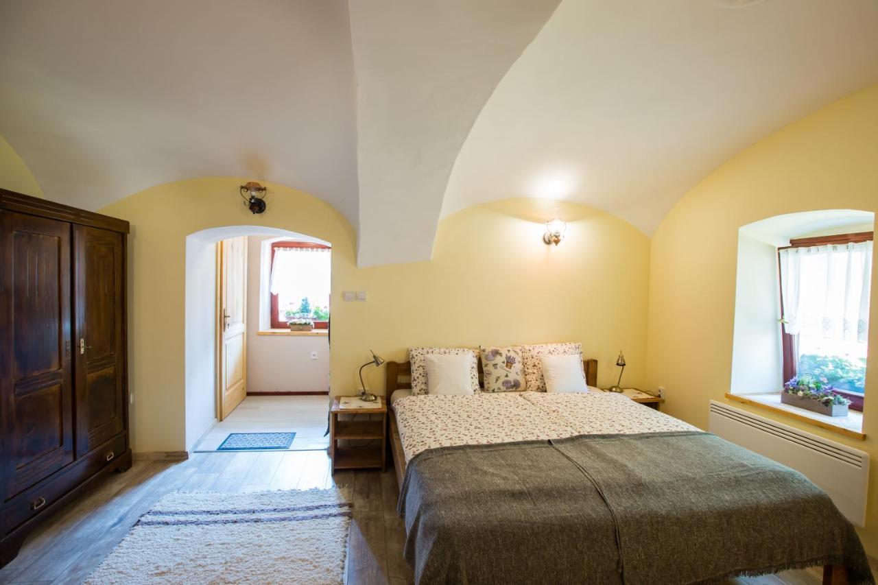 Bakony-Cinca Vendeghaz Hotel Szentgal Luaran gambar