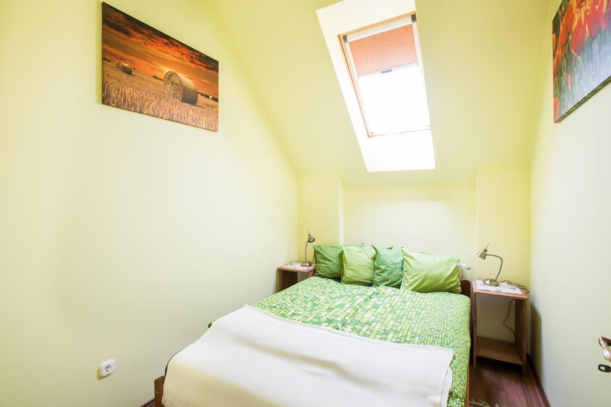 Bakony-Cinca Vendeghaz Hotel Szentgal Luaran gambar