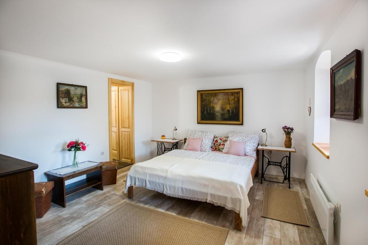 Bakony-Cinca Vendeghaz Hotel Szentgal Luaran gambar