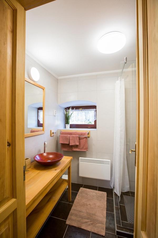 Bakony-Cinca Vendeghaz Hotel Szentgal Luaran gambar