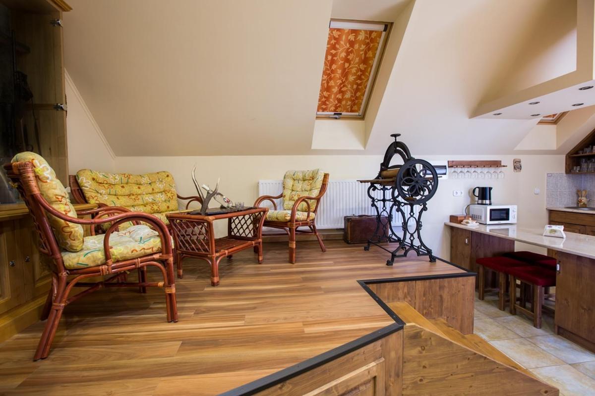Bakony-Cinca Vendeghaz Hotel Szentgal Luaran gambar