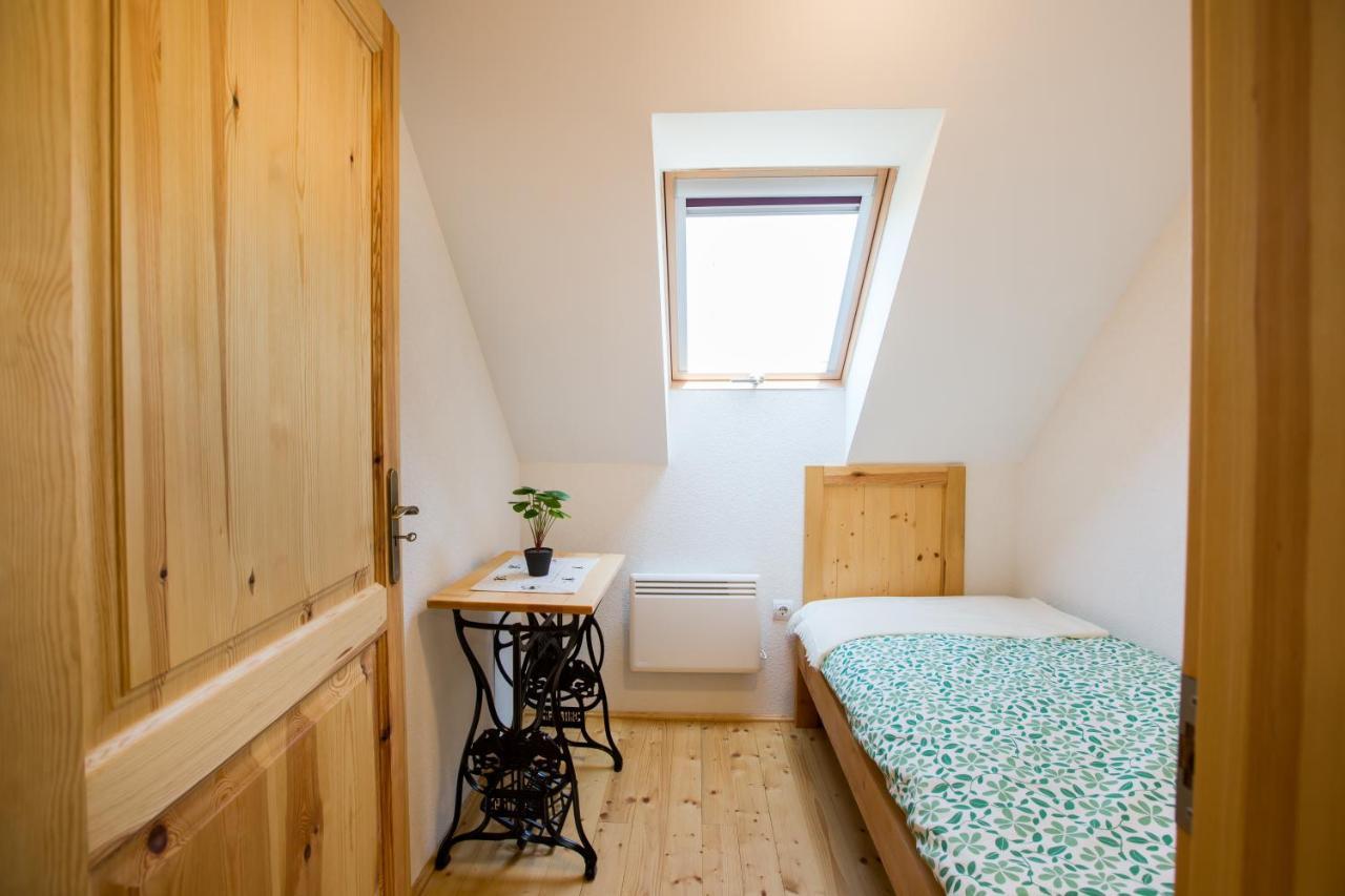 Bakony-Cinca Vendeghaz Hotel Szentgal Luaran gambar